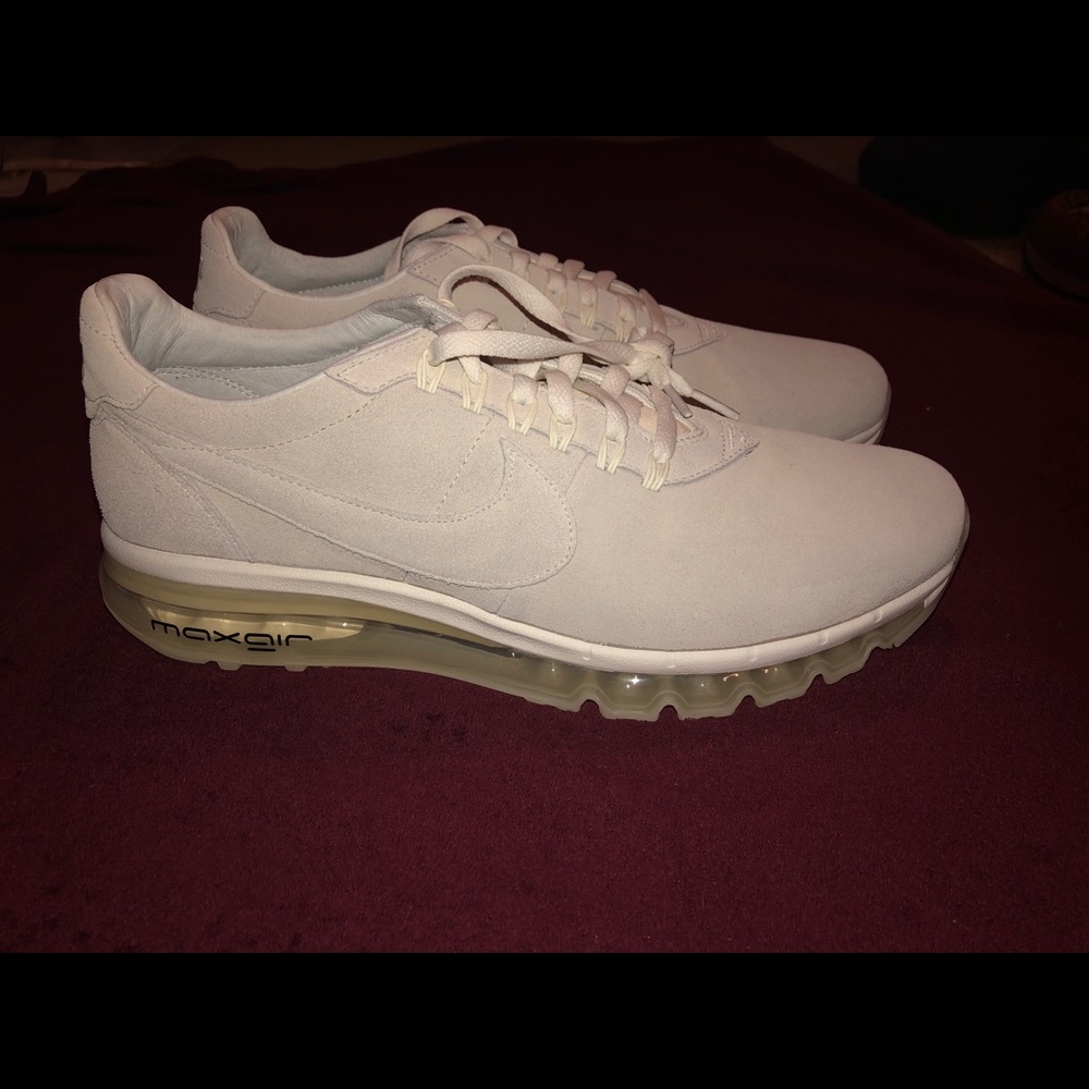 Nike white/cream suede shoes